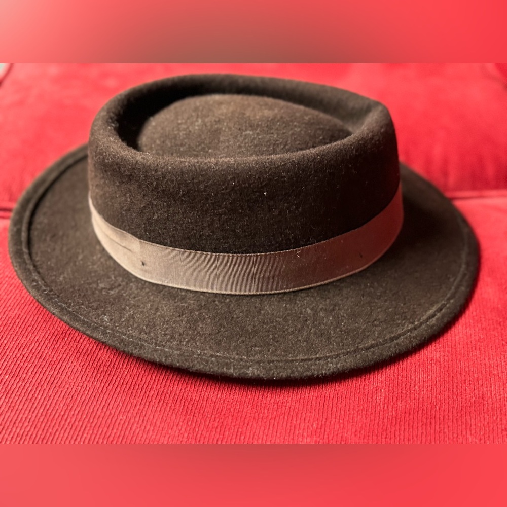 Vintage felt wool hat